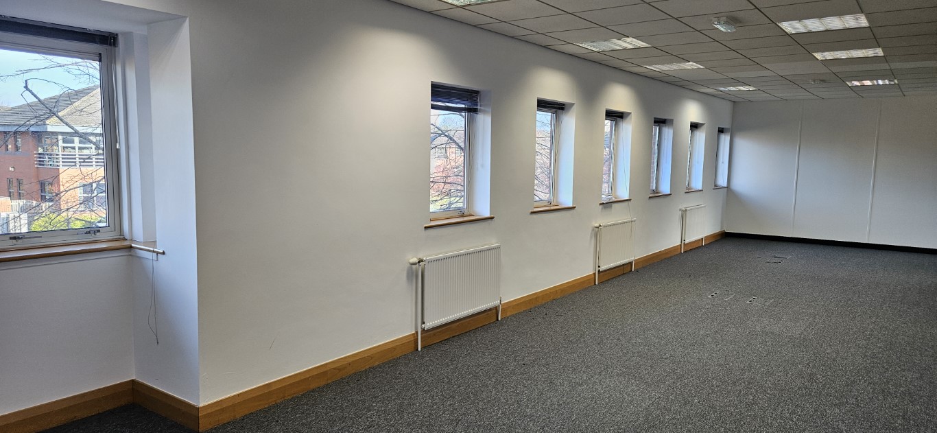 Office in Derby - photo 3